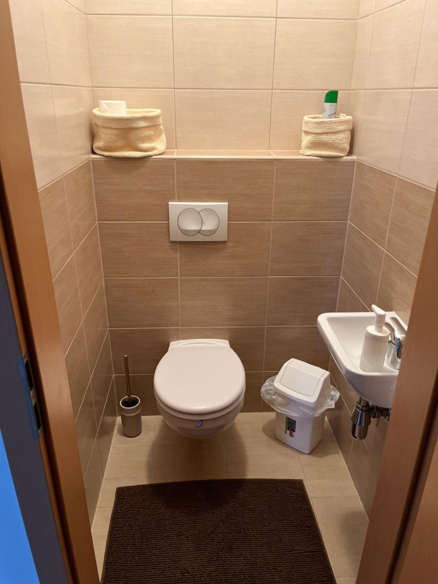 Апартаменти Danube Terrace With 2 Bedroom With Free Air Conditioner And Private Parking Будапешт