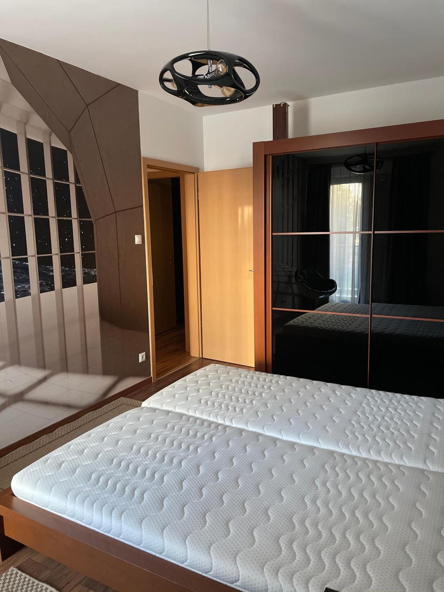 Апартаменти Danube Terrace With 2 Bedroom With Free Air Conditioner And Private Parking