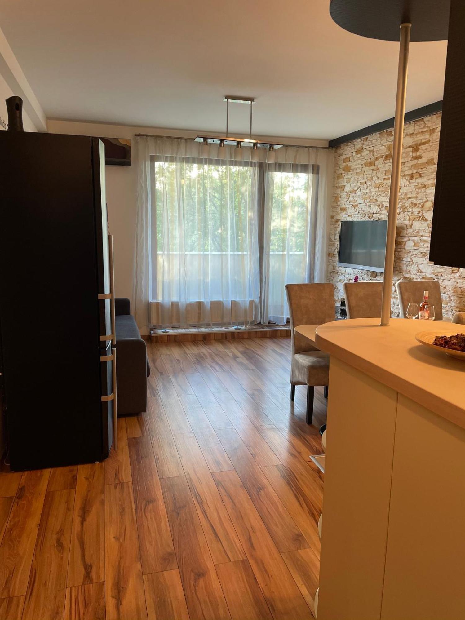 Апартаменти Danube Terrace With 2 Bedroom With Free Air Conditioner And Private Parking *
